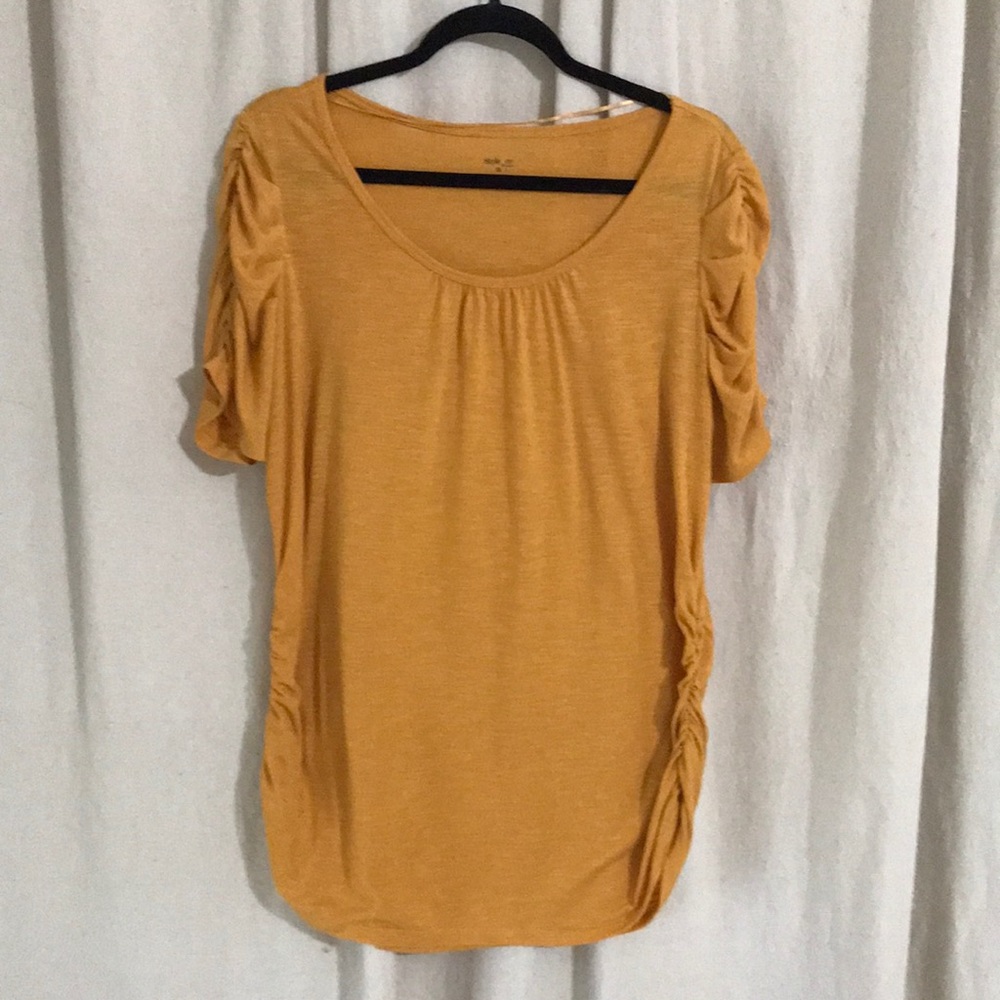 Ruched mustard colored tee